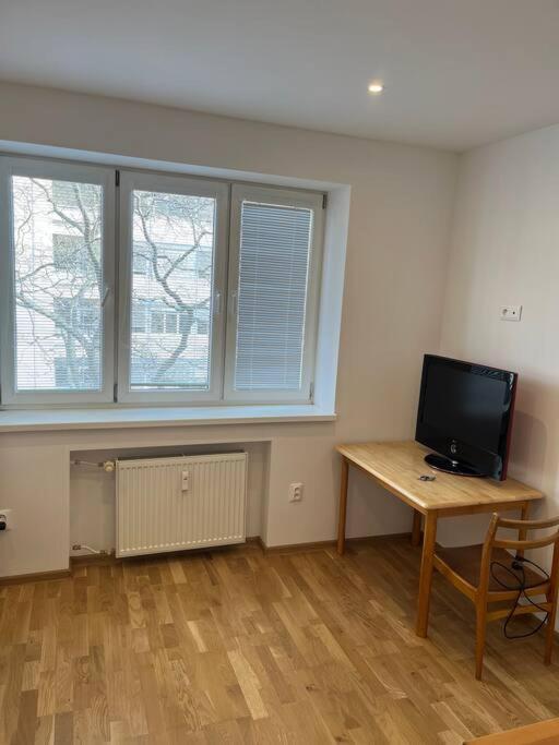Brand New Apartment In The Heart Of Bratislava Buitenkant foto