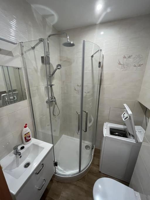 Brand New Apartment In The Heart Of Bratislava Buitenkant foto