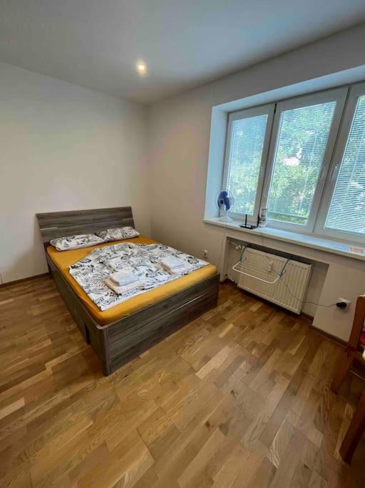 Brand New Apartment In The Heart Of Bratislava Buitenkant foto